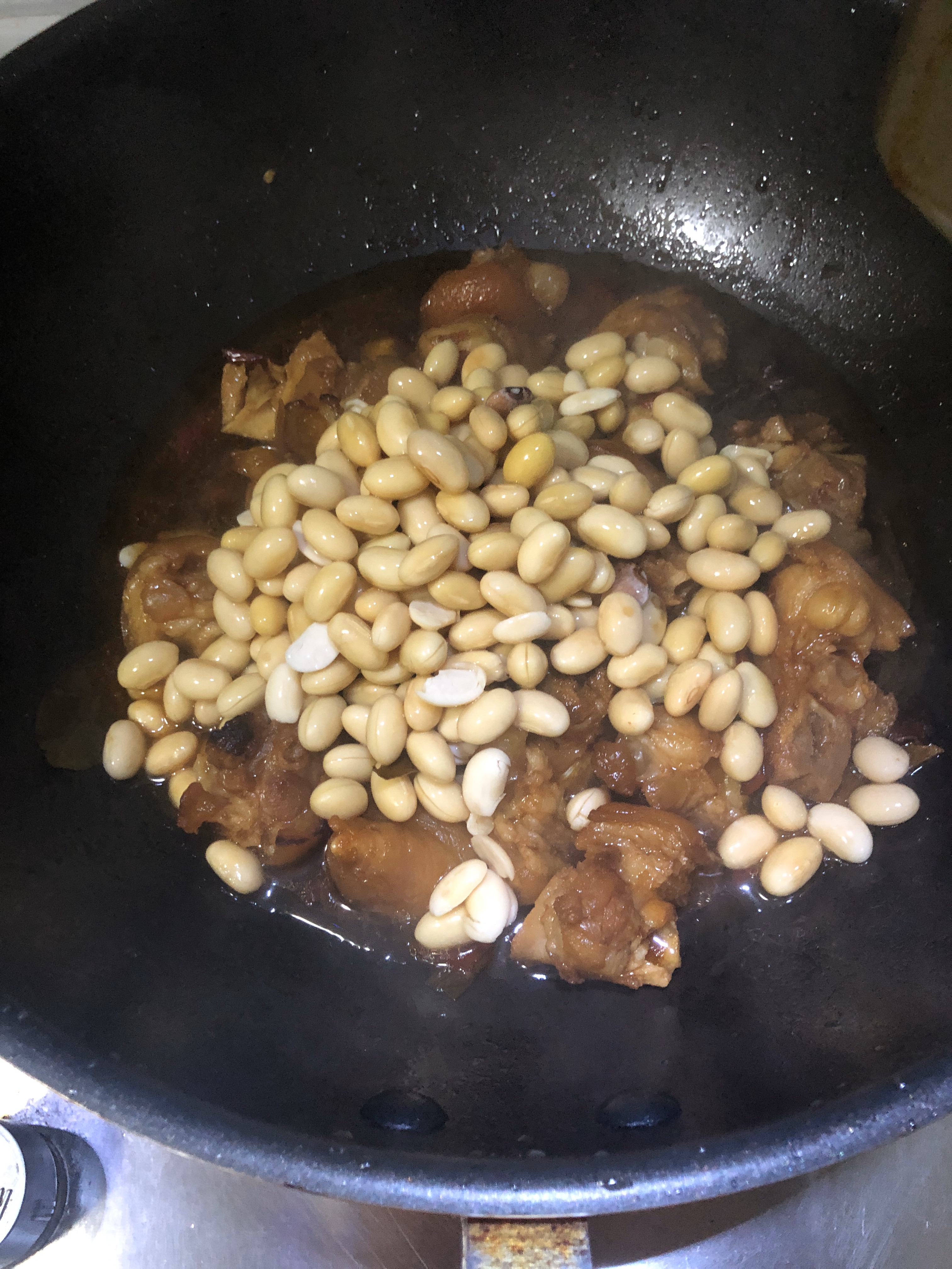流口水的黄豆炖猪蹄的做法 步骤8