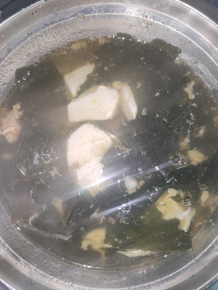 裙带菜虾仁豆腐汤