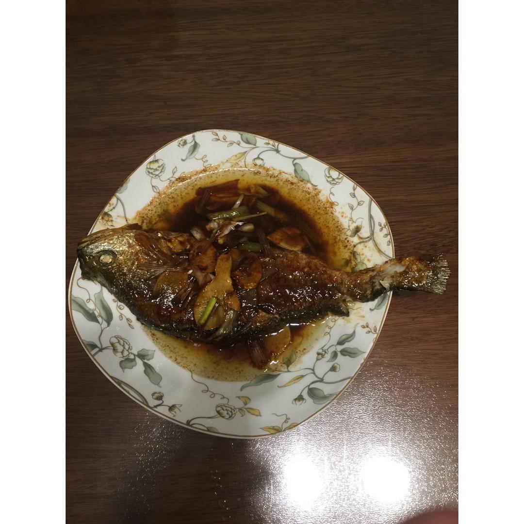 红烧黄鱼—鱼皮不破的小窍门