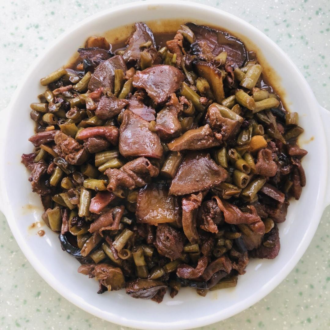 酸豆角炒鸡胗
