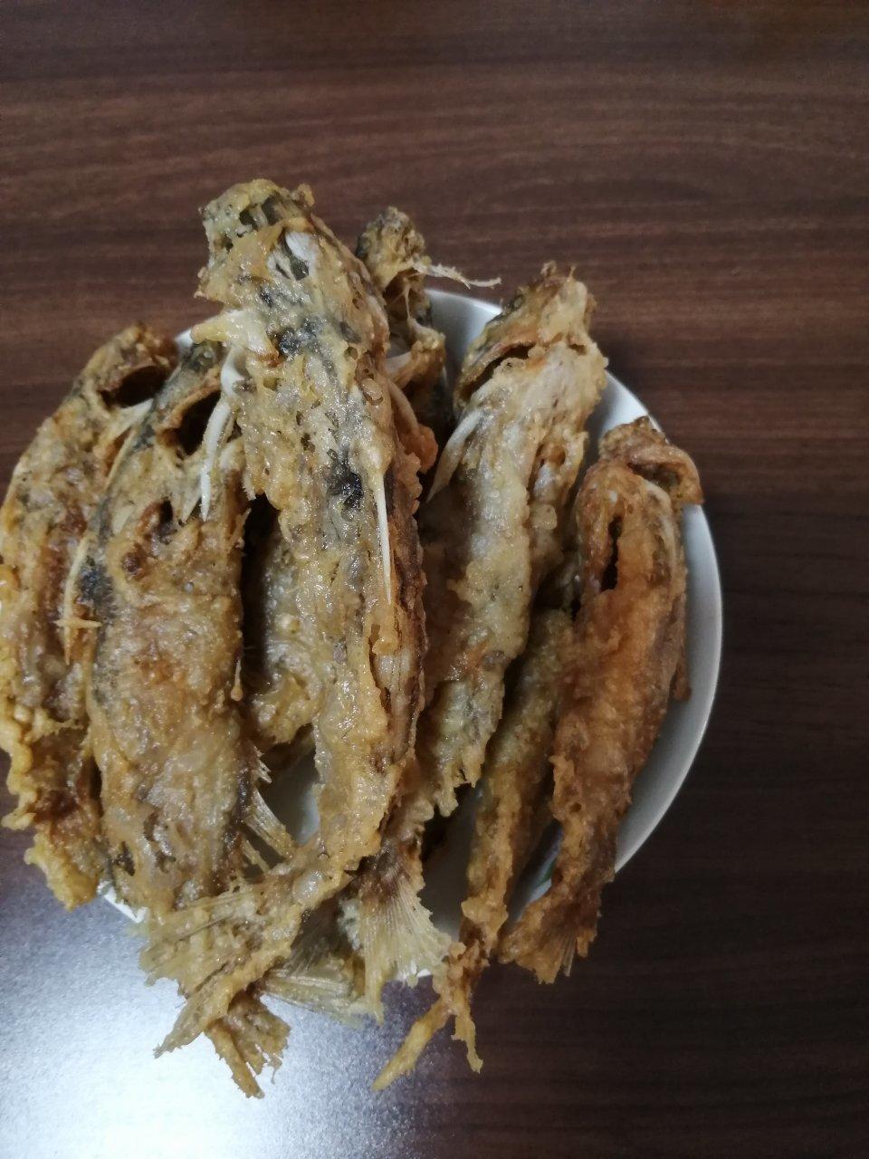 香香脆脆的炸鱼