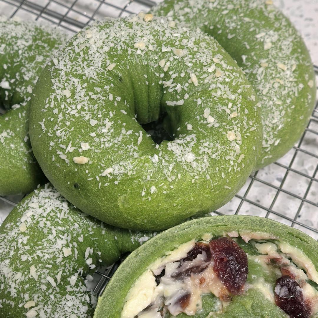 可以售卖的开心果乳酪贝果，保色小技巧