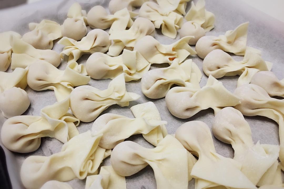 毛吉吉biu做的鲜肉小馄饨