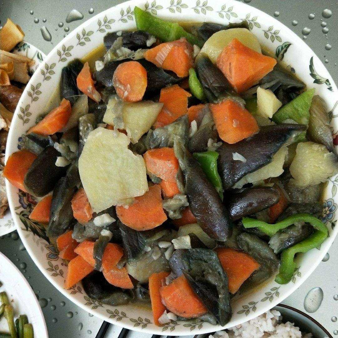 土豆炖茄子