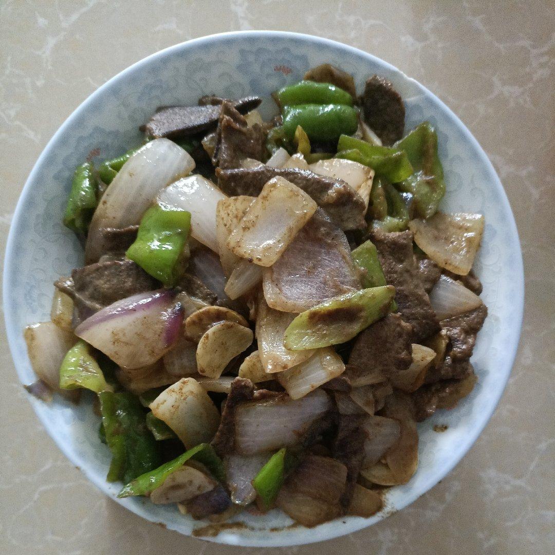 洋葱炒猪肝