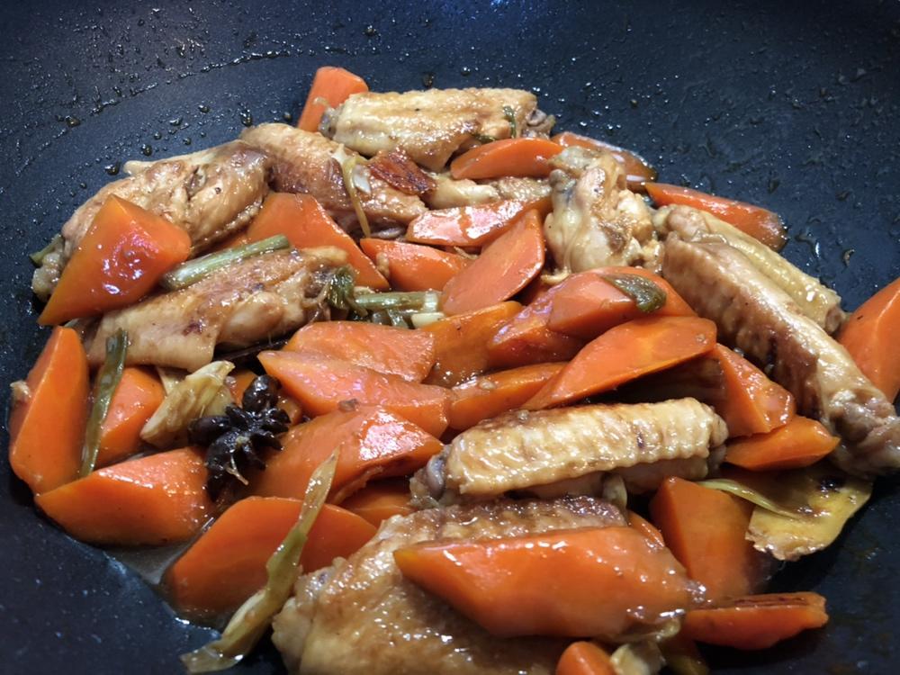 红萝卜烧鸡翅