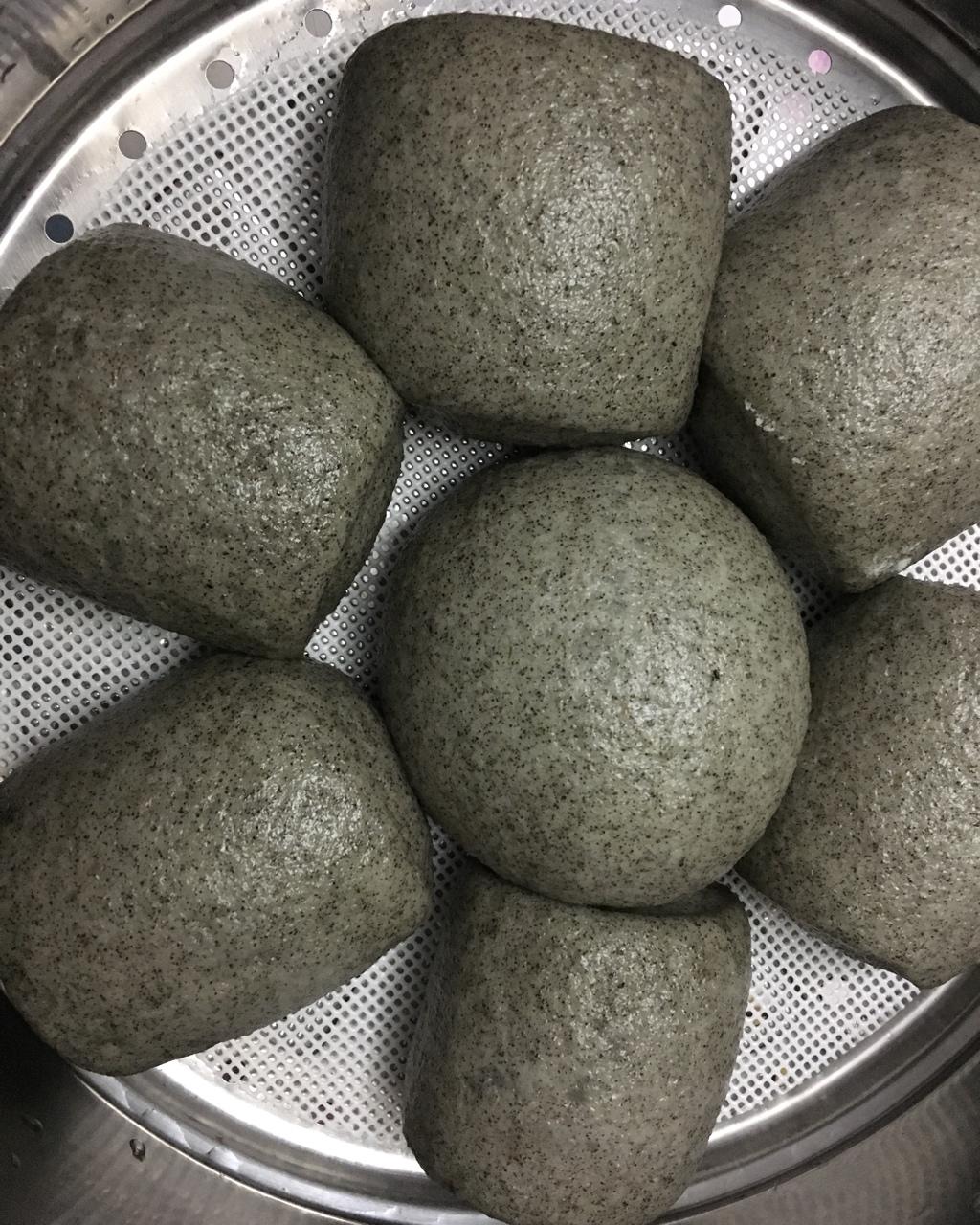 黑芝麻馒头