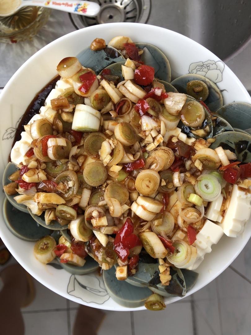 皮蛋拌豆腐（从这道菜说起，如何拌出好吃的凉拌菜）