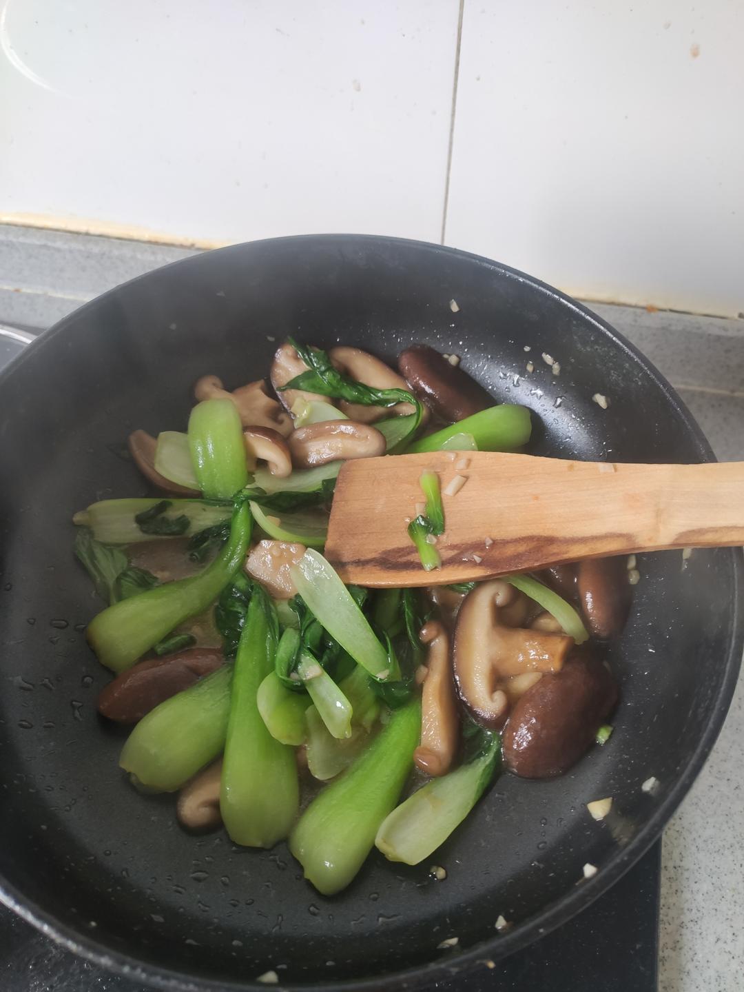 香菇油菜（简单快手）