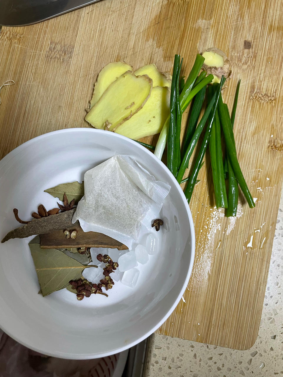 家庭版卤鸭脖卤鸭掌