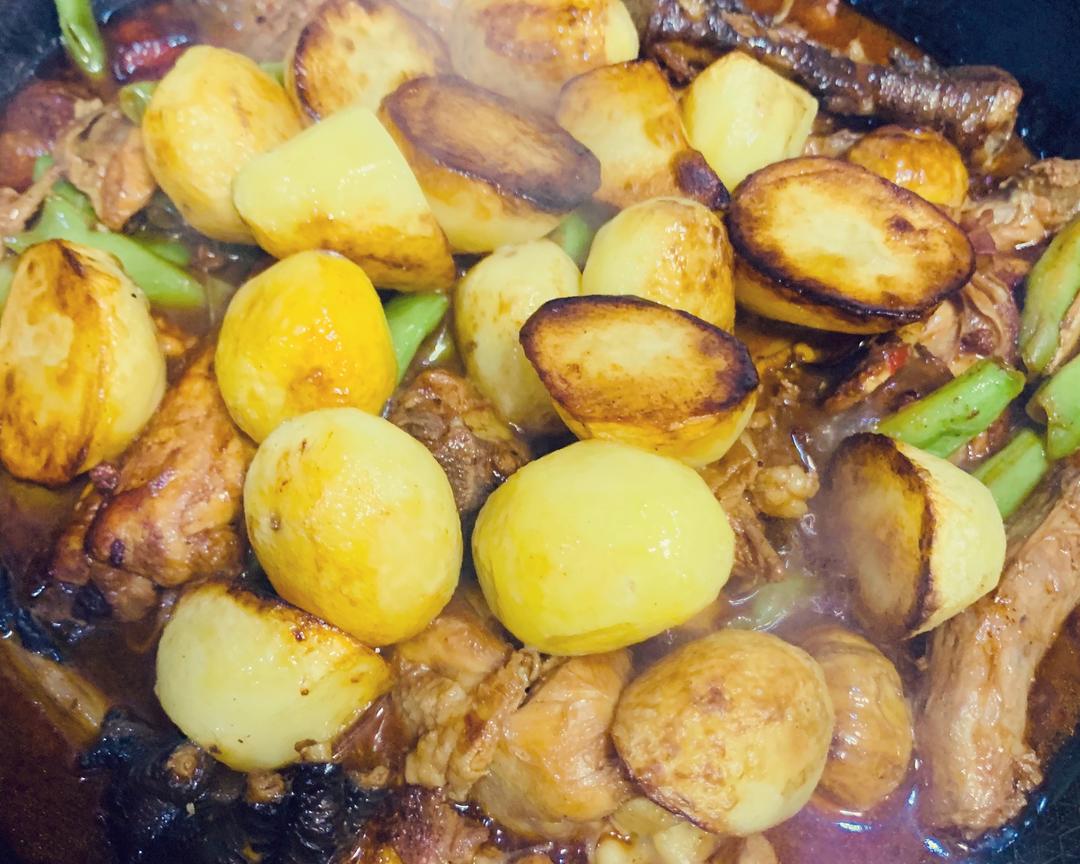 板栗土豆烧鸡块