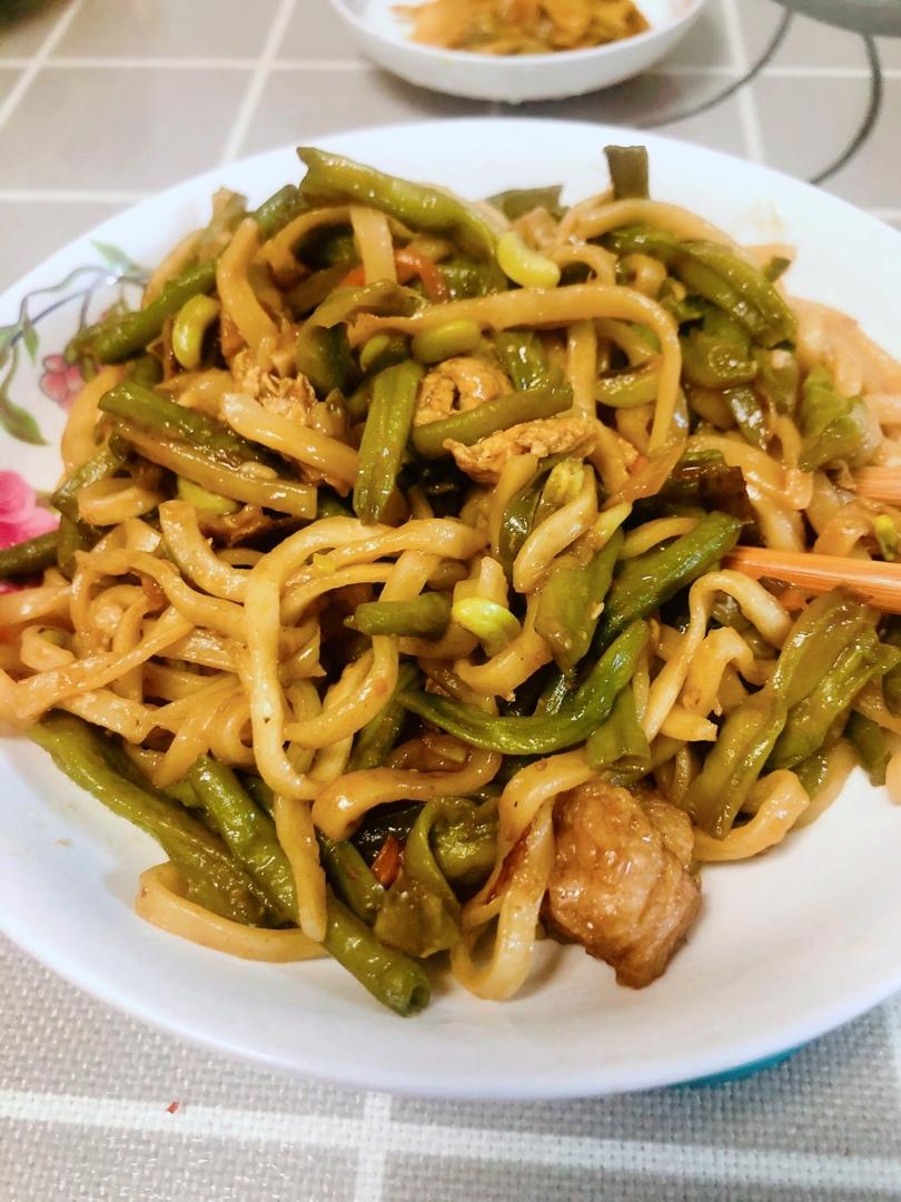 宝贝的宝贝儿做的豆角焖面