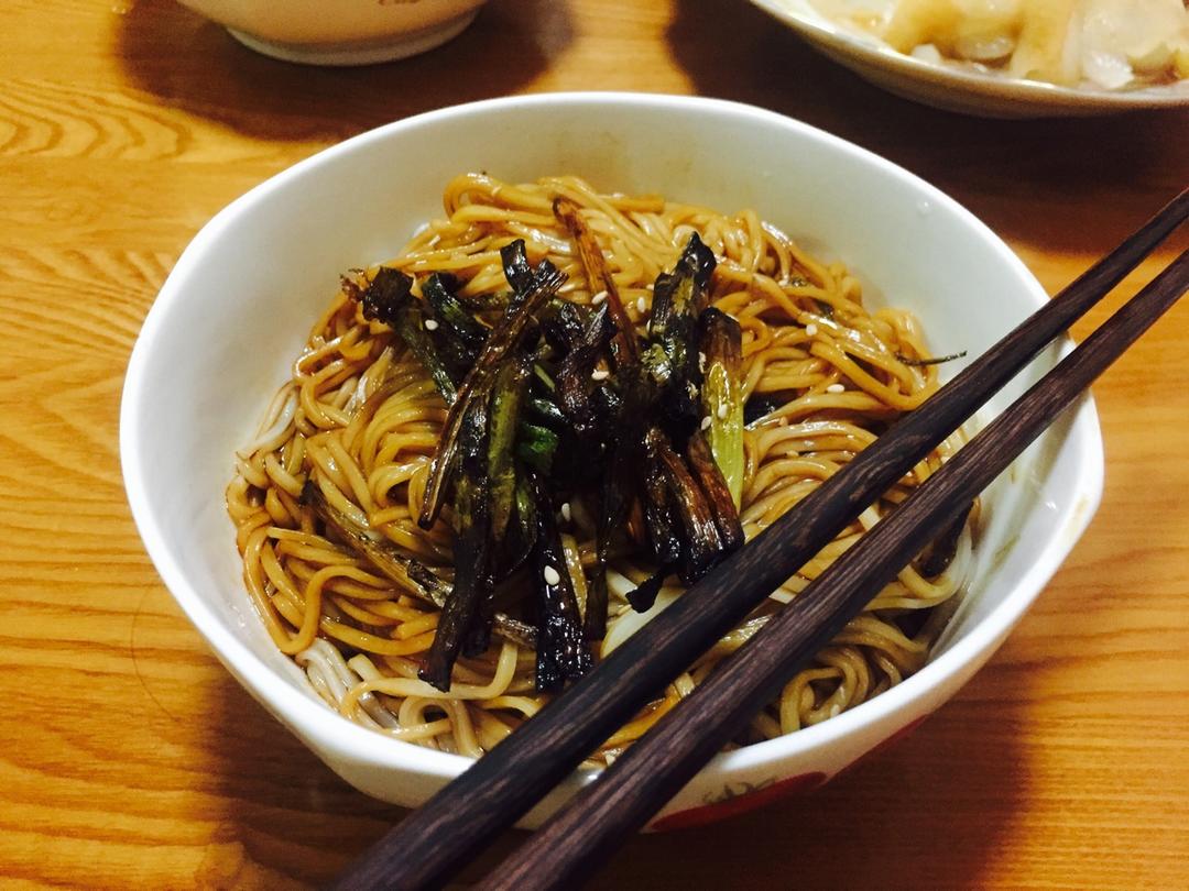 简单好吃的葱油面