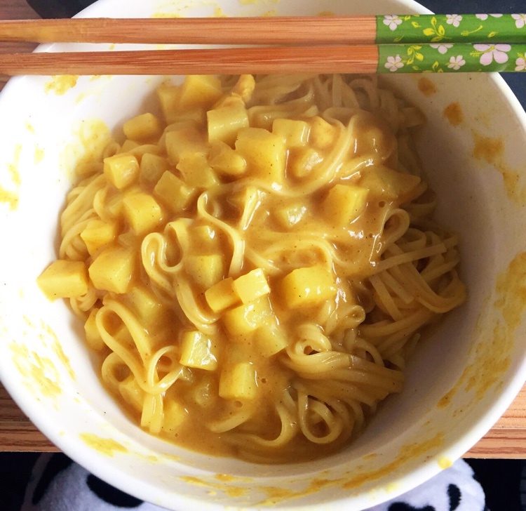 少女掐自己的吐槽。