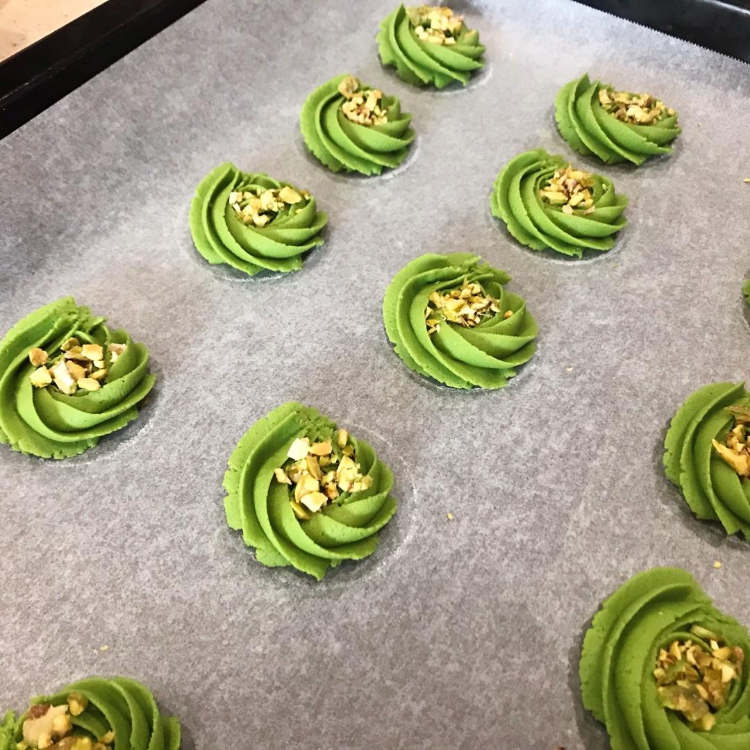 香酥碧绿的开心果曲奇