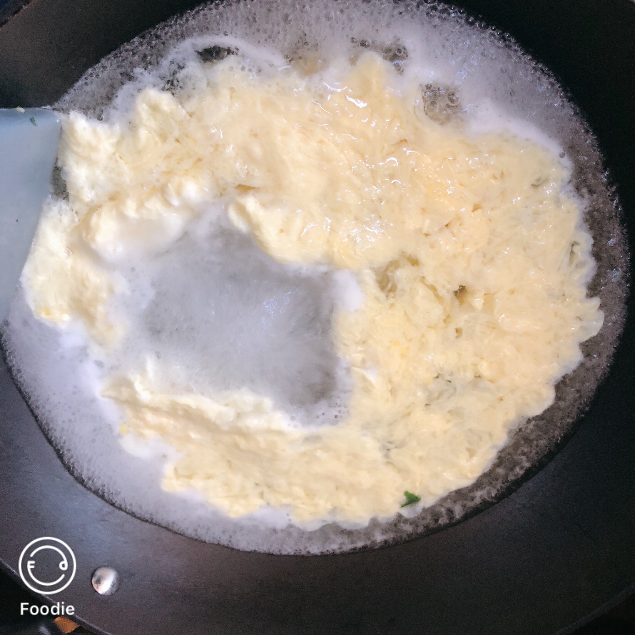 清热下火的菊花脑蛋汤的做法 步骤4