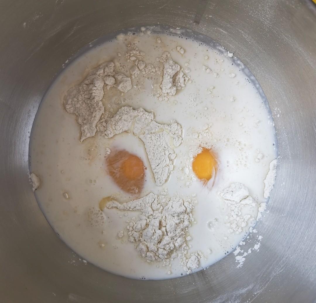 纯奶手撕吐司的做法 步骤1