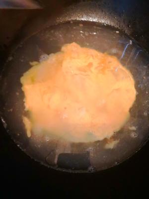 枸杞叶蛋饼汤的做法 步骤4
