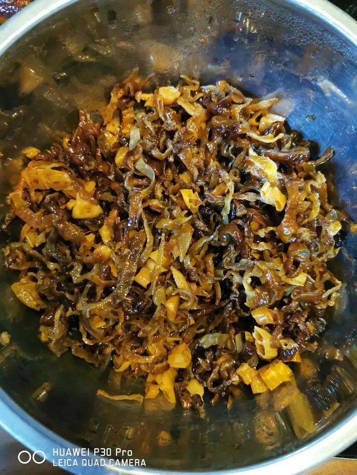 能吃三碗饭的茶油白辣椒蒸米糠肥肠