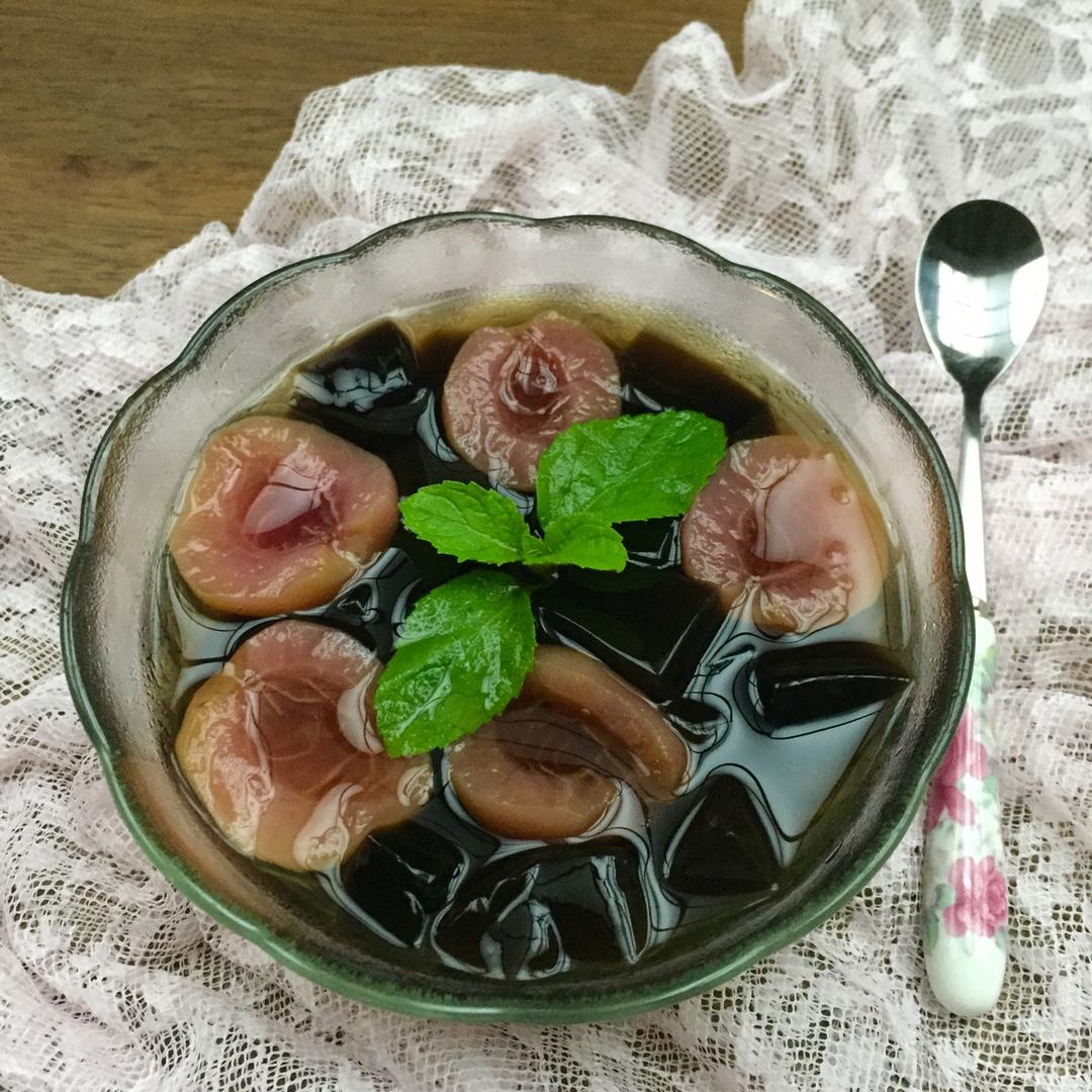 种食材之美 布娃-1做的自种食材之美 夏天唯一吃的一款冷饮---草糊冻