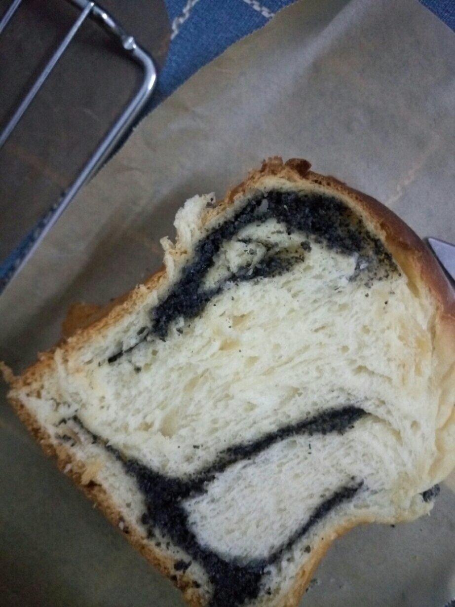 黑芝麻奶酥吐司【一次发酵】