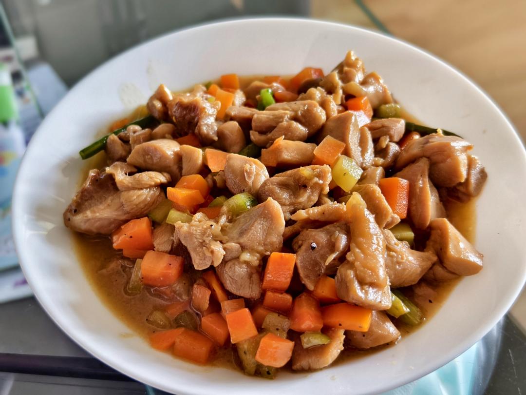 胡萝卜黄瓜鸡胸肉