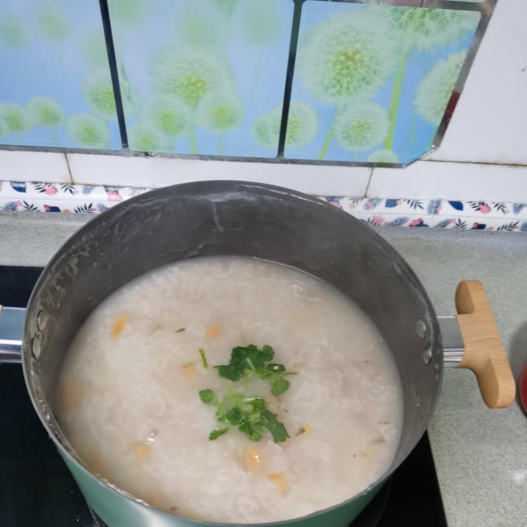 十五分钟快手之香滑皮蛋瘦肉粥(附五分钟电饭煲电压力锅更快捷方法)