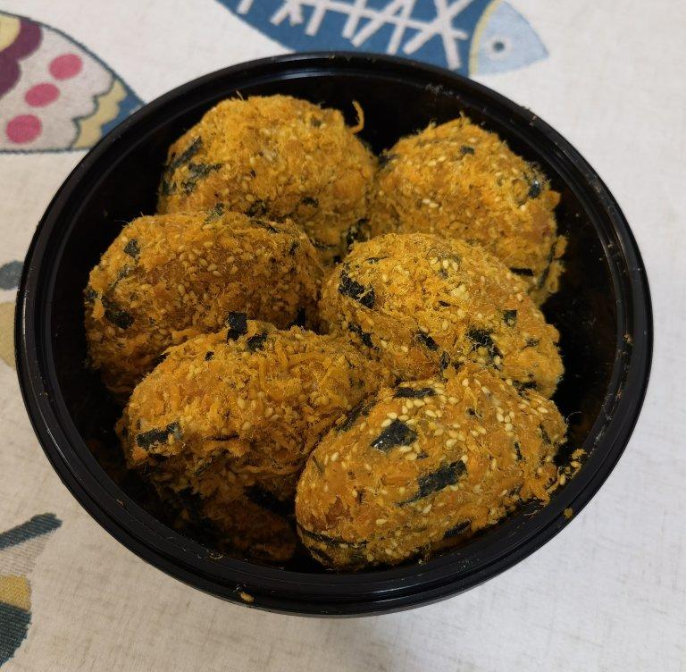 美味海苔肉松小贝