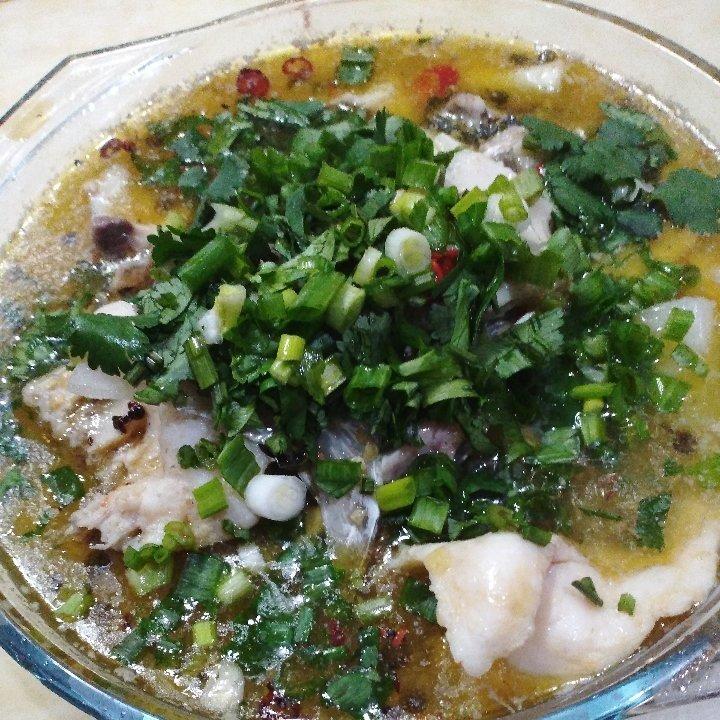 【金汤柠香藤椒鱼】