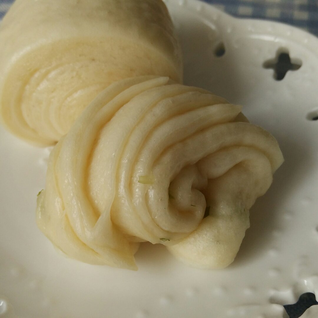 葱油花卷 Steamed Roll