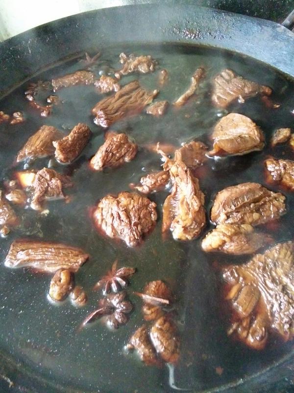 干切牛肉—回族烧法，只放八角酱油盐糖。
