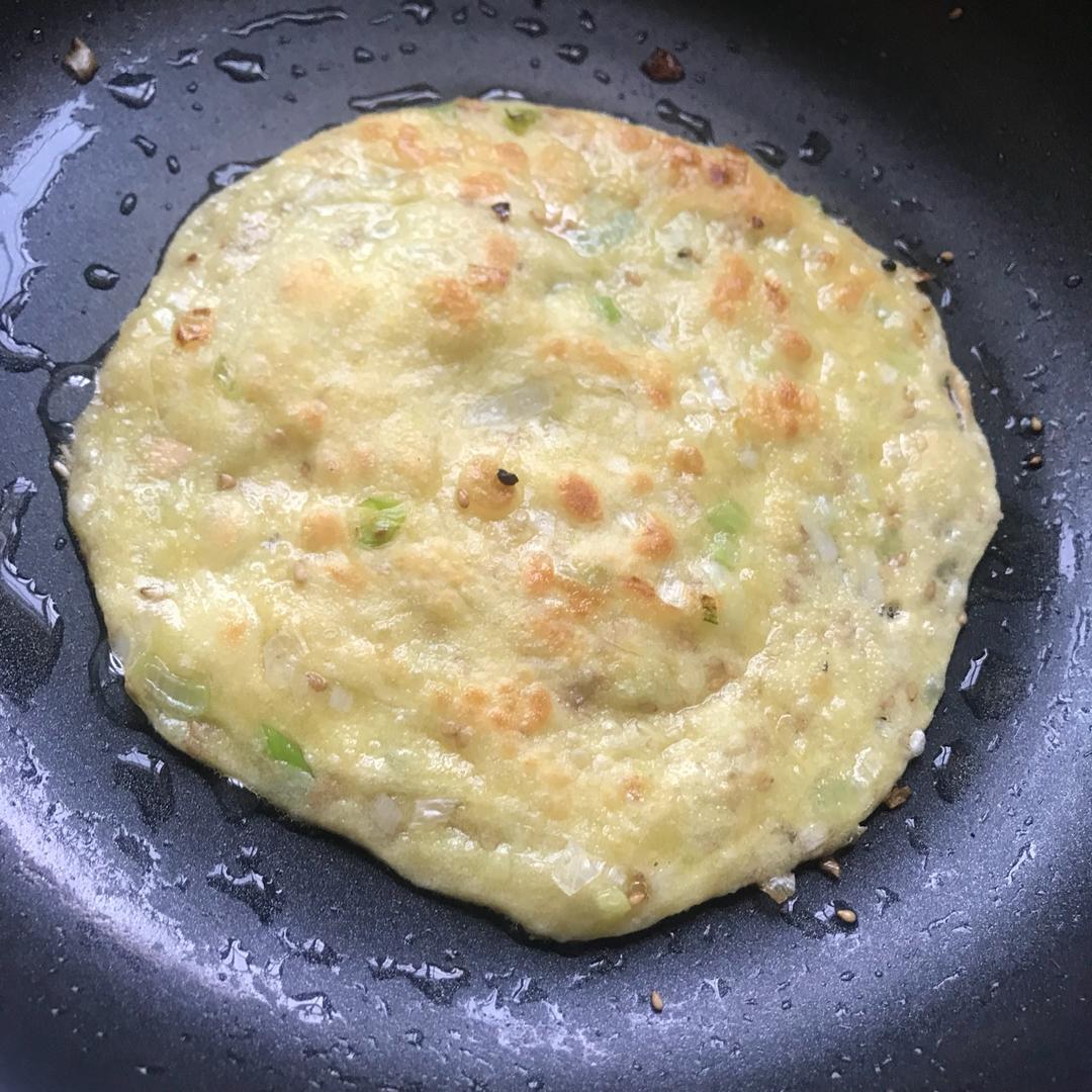 鸡蛋葱油饼                  （更新饼坯保存方法）