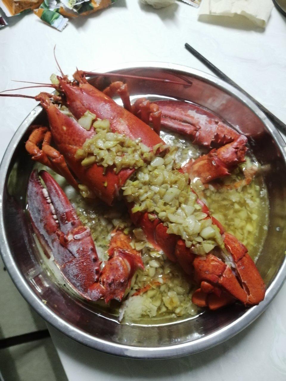 蒜蓉芝士焗波士顿龙虾