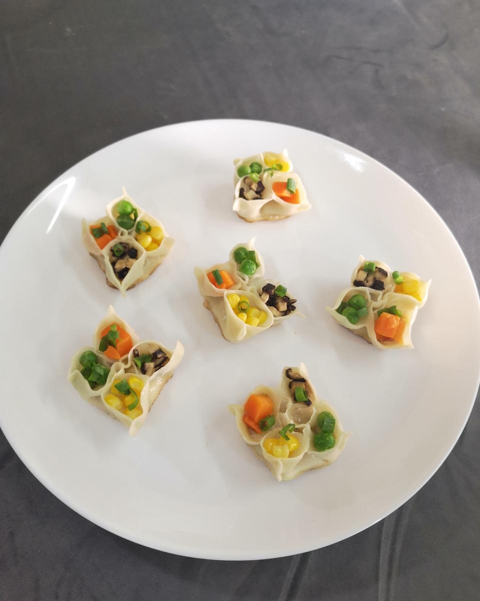 花样四喜鲜肉生煎（蒸）饺