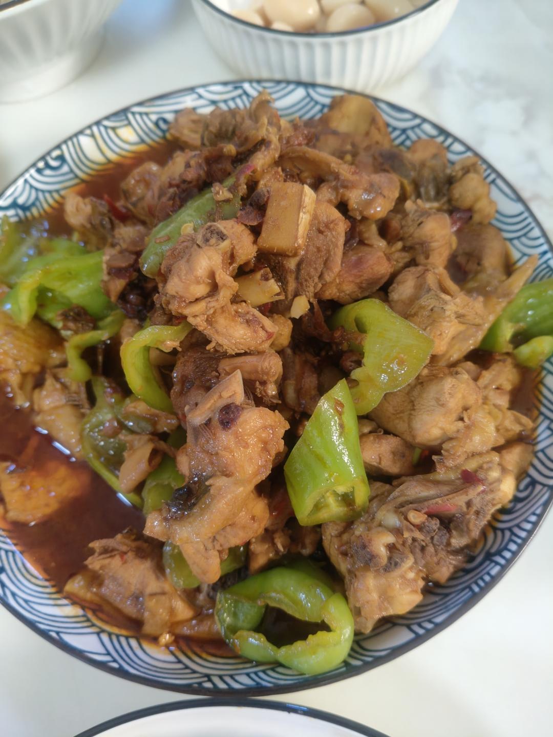 风靡全国的山东炒鸡，吃起来