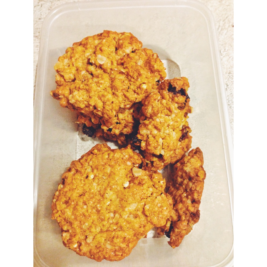 燕麦葡萄干饼干