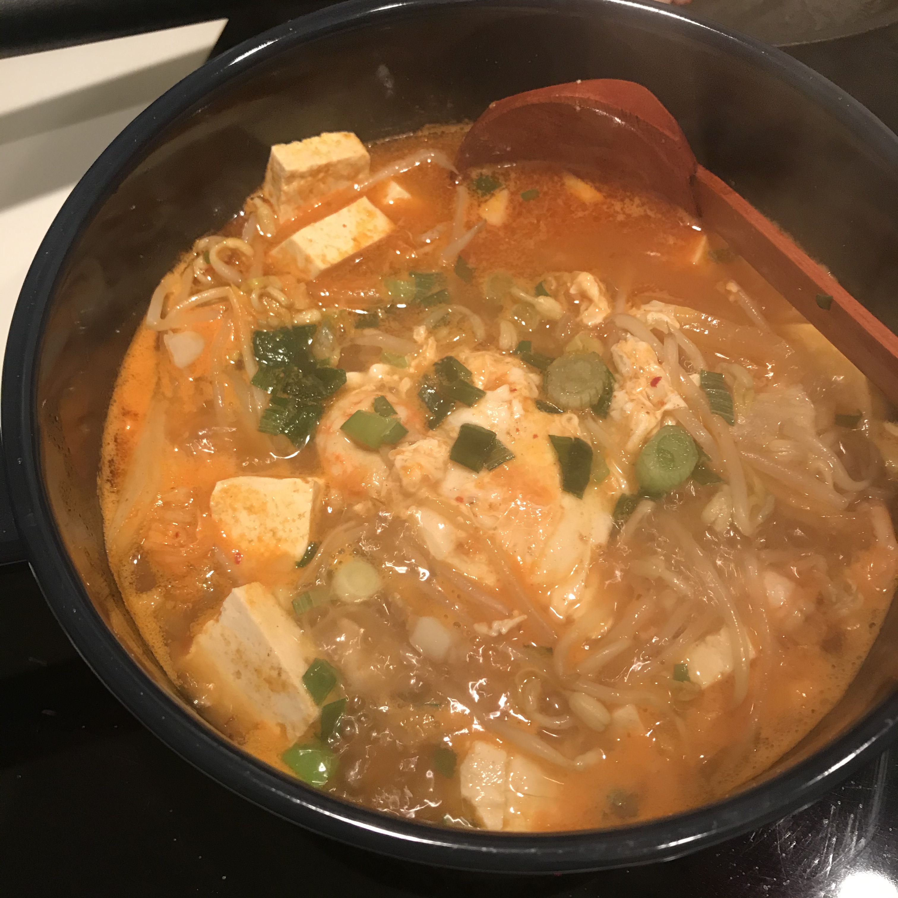 韩式五花肉泡菜豆腐锅的做法 步骤12