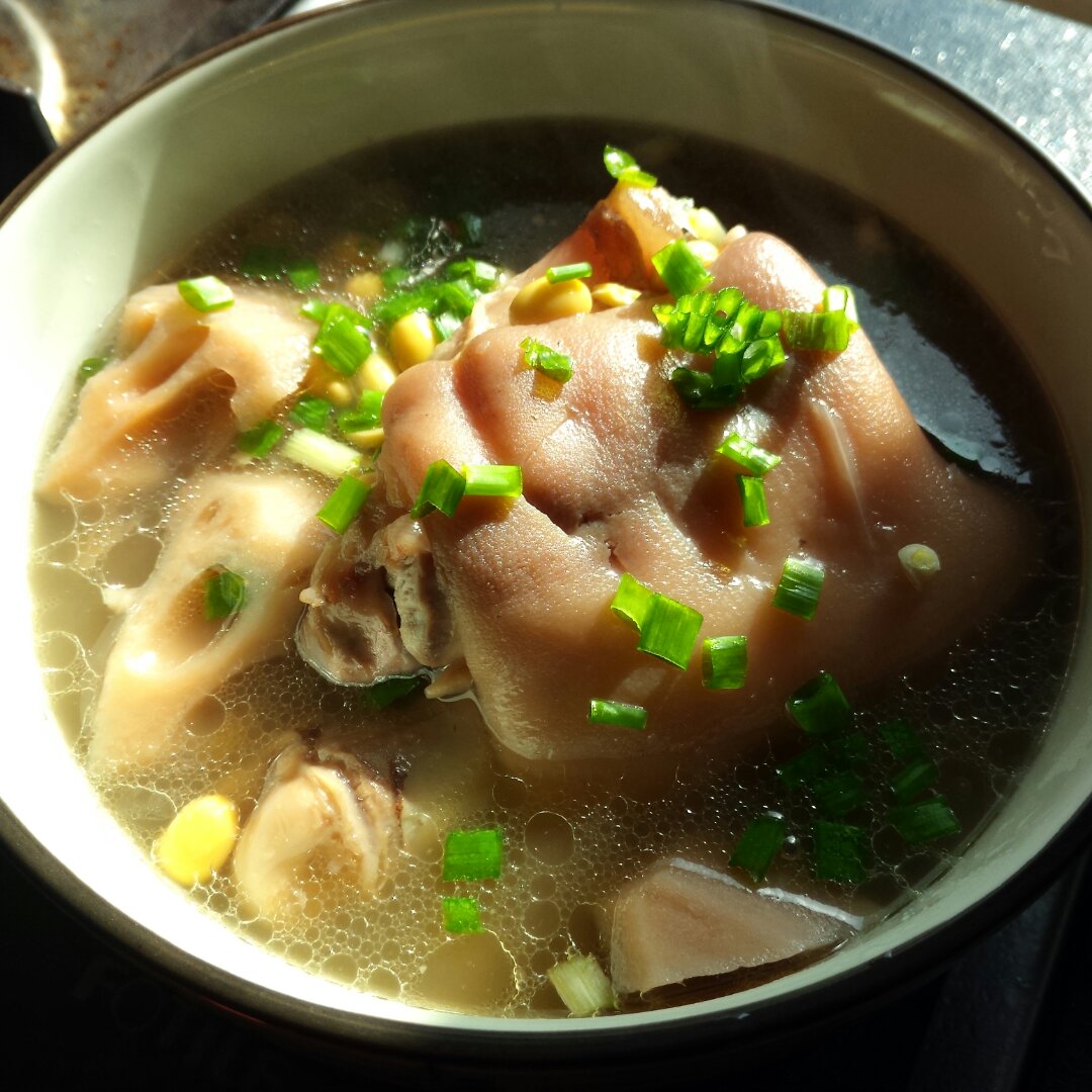 mike198300做的黄豆猪蹄汤