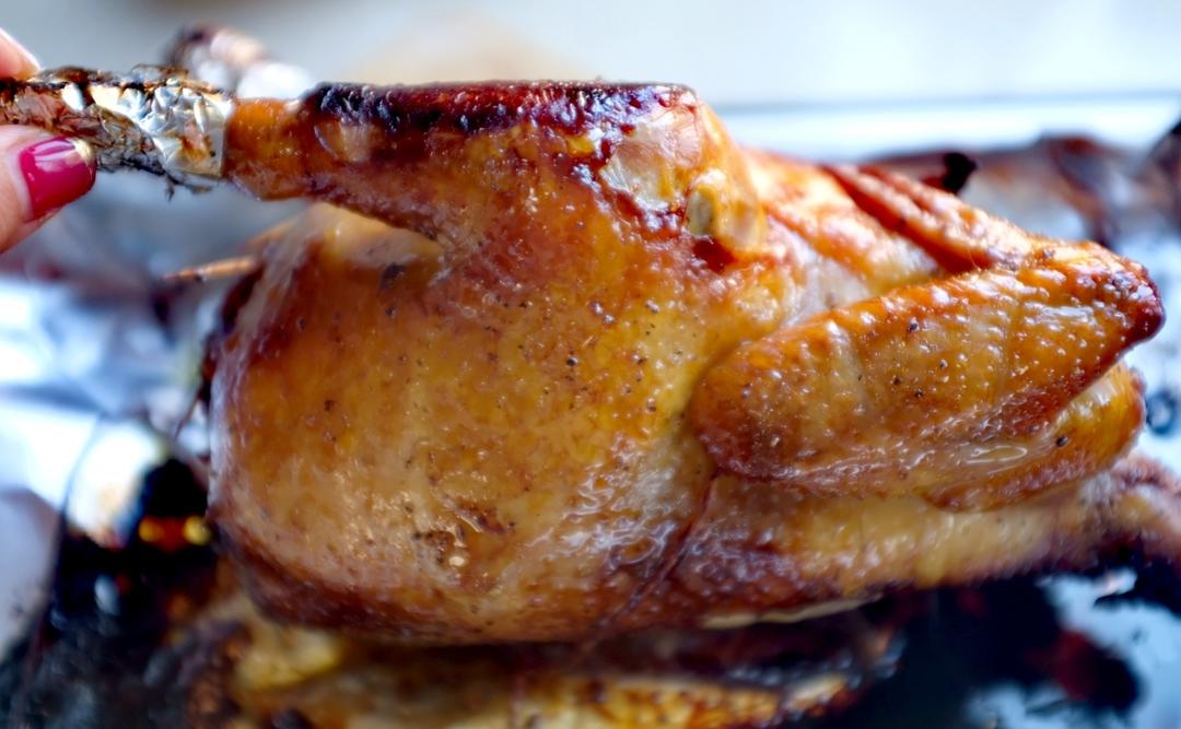 如何做一只入味多汁的【圣诞烤鸡】