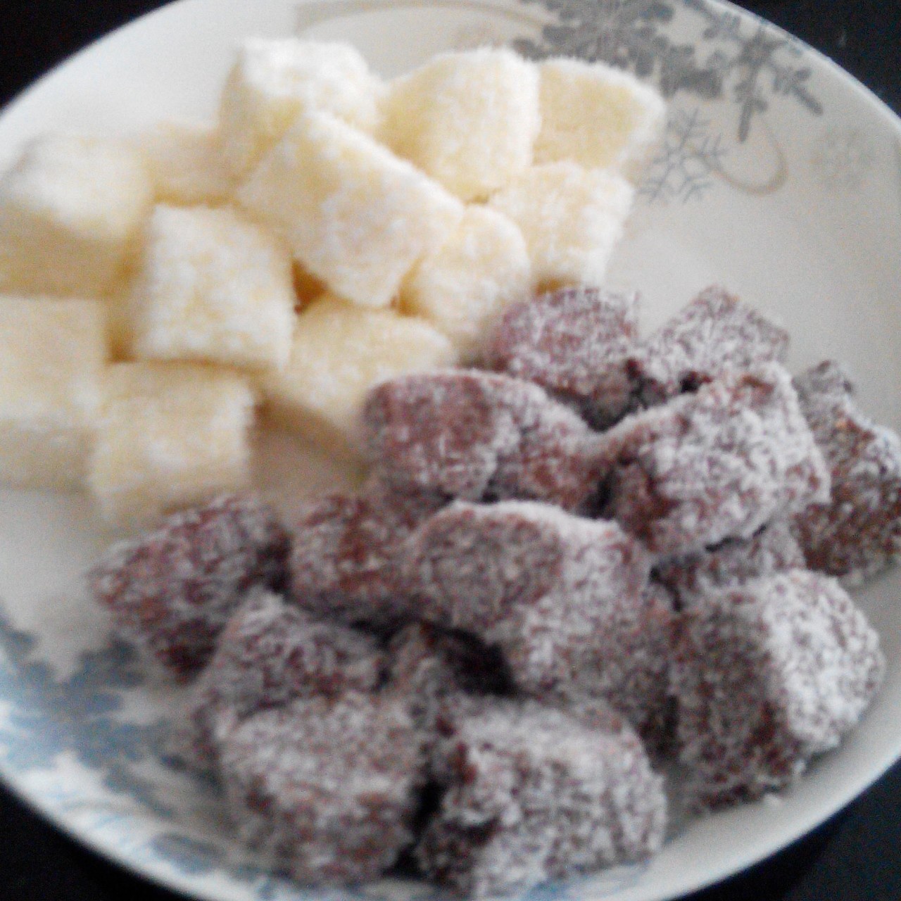 『独家升级/零难度美味甜品』椰奶小方巧克力版（超详细步骤）