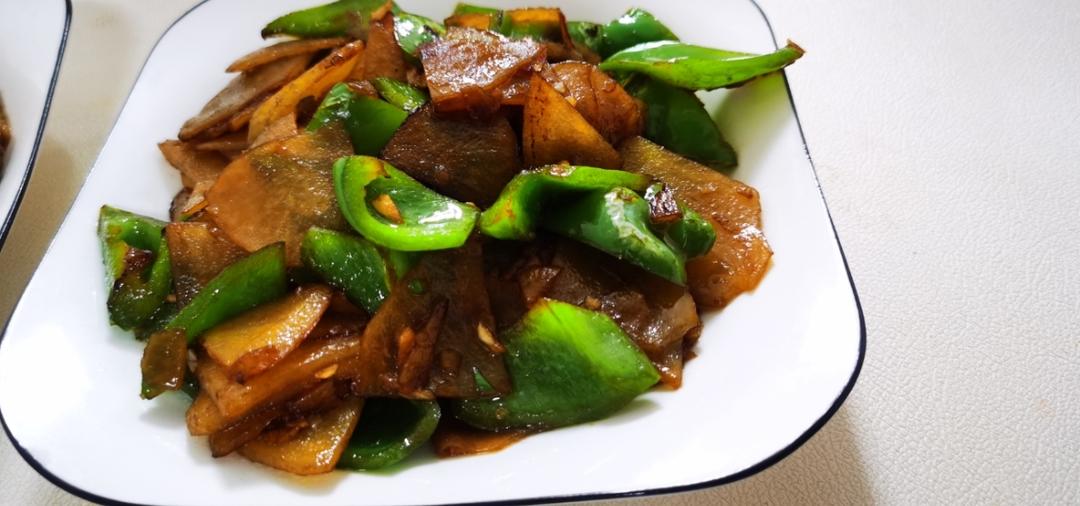 比肉都好吃的青椒炒土豆片😋简单又美味❗️