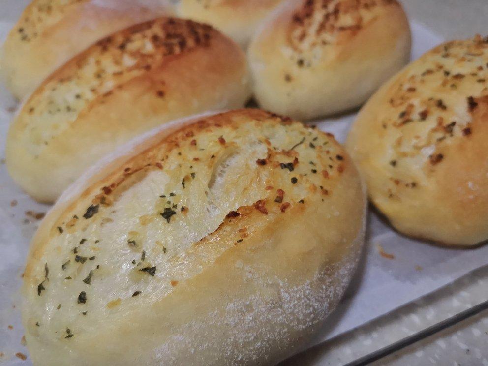 黄油核桃法式切片面包