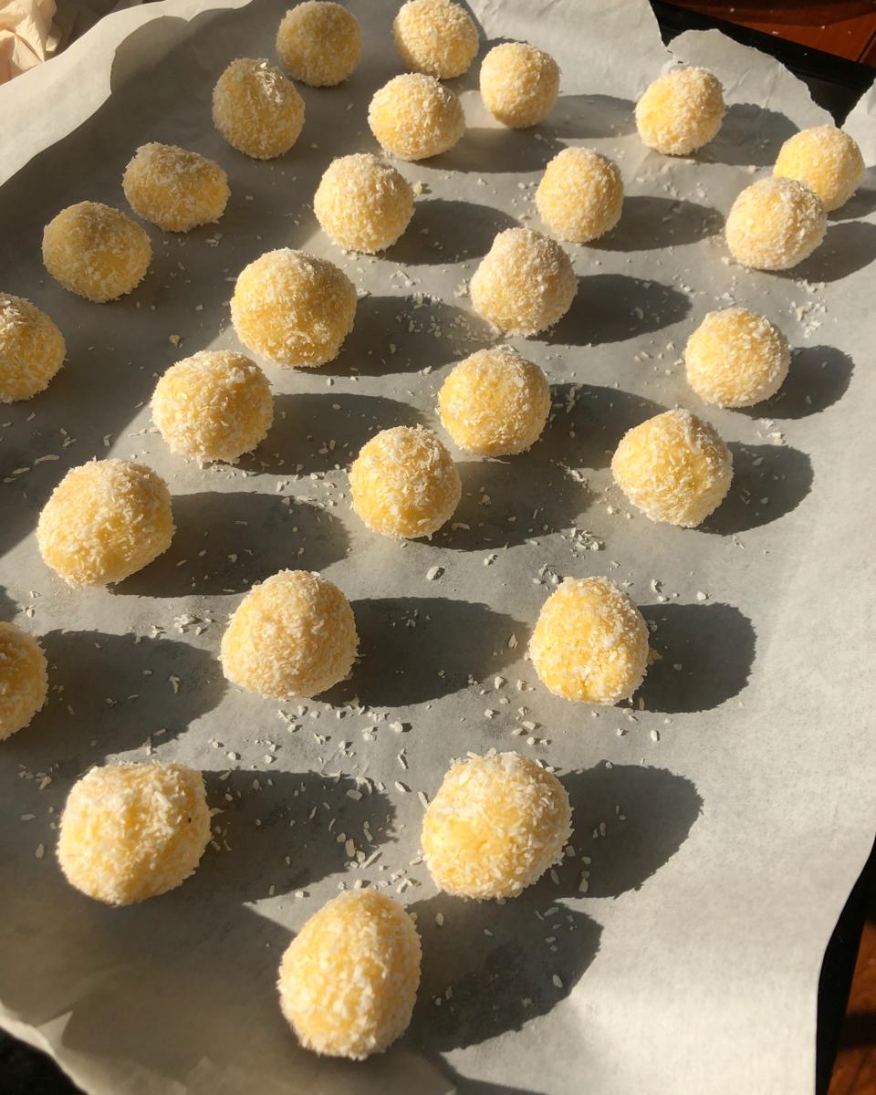 【视频】椰蓉小酥球（消耗蛋黄）童年美食