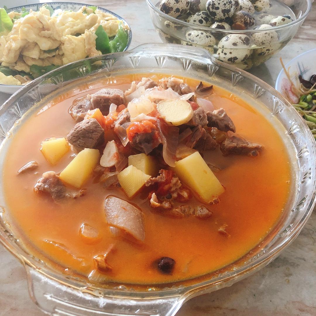 【番茄土豆炖牛腩】