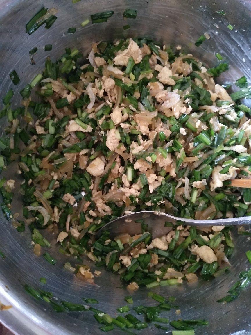 韭菜木耳粉丝馅饼 夏季必备素馅馅饼 凉了也不硬