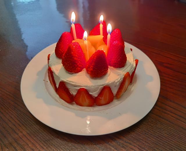 简单易做的草莓黄桃生日蛋糕6寸
