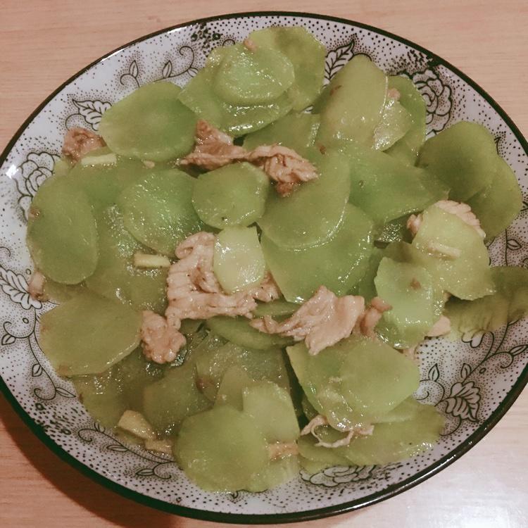 莴笋炒肉片
