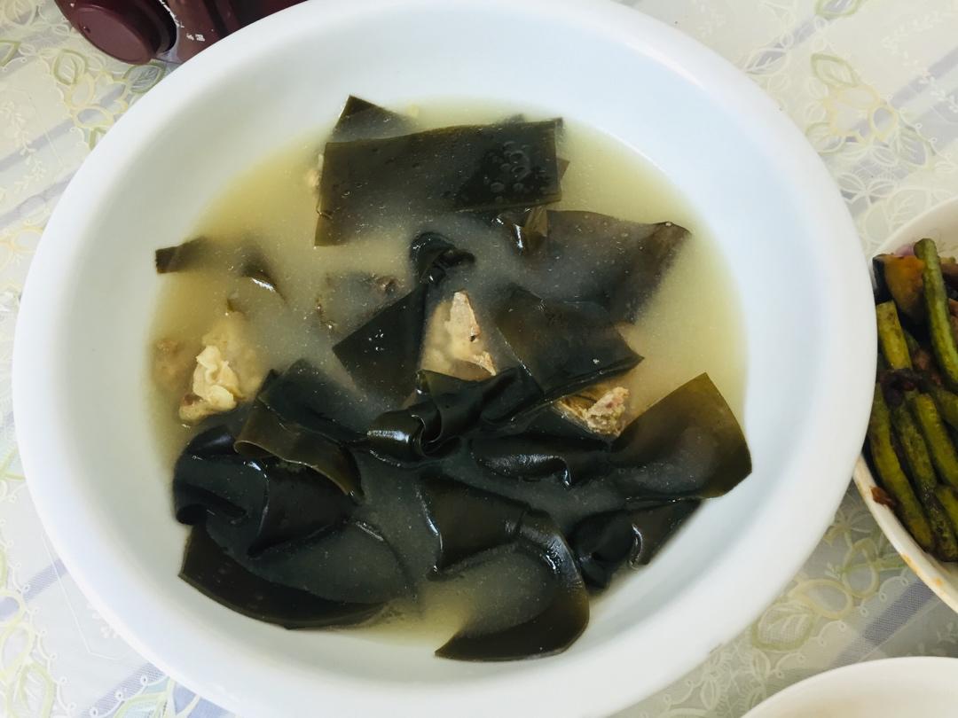 海带排骨汤