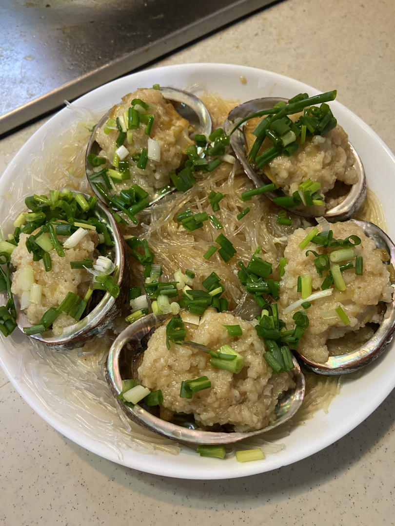 蒜蓉粉丝蒸鲍鱼