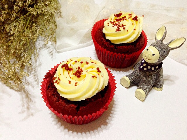 传统红丝绒杯子蛋糕（极软无泡打粉）Red velvet cupcake